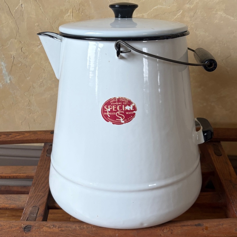 Vintage United States Stamping Co “Special Enameled Ware” Large Coffee Pot
